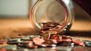 Νέα μέτρα: Εφάπαξ ενίσχυση 250 ευρώ σε 2,3 εκατ. ευάλωτα νοικοκυριά – Τέλος η εισφορά αλληλεγγύης για όλους