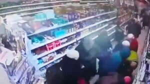 Η «μάχη» της ζάχαρης στη Ρωσία: Απίστευτες εικόνες σε σούπερ μάρκετ