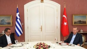 Σε εξέλιξη το γεύμα Μητσοτάκη - Ερντογάν στην Κωνσταντινούπολη