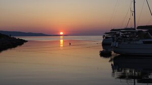 Τρία ελληνικά νησιά για το Πάσχα που δεν χρειάζεσαι αυτοκίνητο