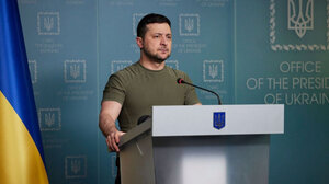 Ανοιχτό παράθυρο Ζελένσκι για συμβιβαστική λύση σε Κριμαία και Ντονμπάς