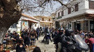 Γέμισε μηχανές το Μεϊντάνι