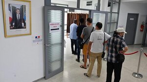 Μακρόν: Ο νικητής του πρώτου γύρου- με προβάδισμα στη "μάχη" της δεύτερης Κυριακής