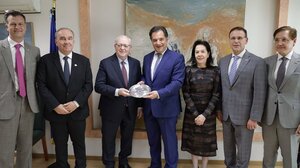 Συνάντηση Άδ. Γεωργιάδη με τον πρόεδρο της Γερουσίας του Καναδά