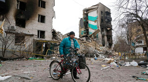 Πόλεμος στην Ουκρανία: Μάχες στο ανατολικό μέτωπο, σκληρές κυρώσεις από τη Δύση