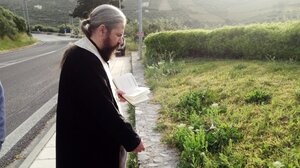 Τρισάγιο και κατάθεση στεφάνου στο μνημείου απαγωγής του Γερμανού Στρατηγού Κράιπε