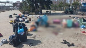 Ουκρανία: Για "αποτρόπαιη επίθεση" στον σταθμό του Κραματόρσκ κάνει λόγο ο Μακρόν