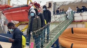 Στη Σικελία αποβιβάστηκαν 210 διασωθέντες μετανάστες 