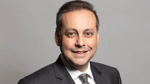 Βρετανία: Ένοχος για σεξουαλική κακοποίηση 15χρονου βουλευτής των Τόρις