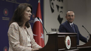 Τσαβούσογλου στο ΝΑΤΟ: Εκνευρισμένος «με τη φεμινιστική πολιτική» της Σουηδής ΥΠΕΞ 