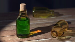 Έριξε καυστικό υγρό στην γειτόνισσά του έπειτα από καβγά