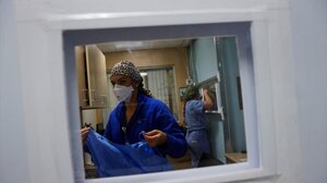 Κορωνοϊός: Νέα «έκρηξη» με 20.084 κρούσματα, 16 θάνατοι και 95 διασωληνωμένοι