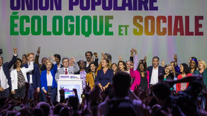 Ο Μελανσόν επέλεξε το ελληνικό «ν» ως σήμα της γαλλικής Αριστεράς: Πώς το αποφάσισε 