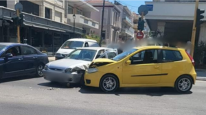 Τροχαίο σε διασταύρωση με φανάρι