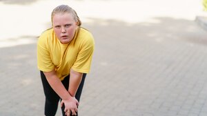 Δύο παράγοντες της παιδικής ηλικίας που «προδίδουν» τον κίνδυνο άνοιας στα 50