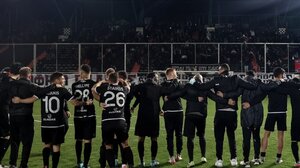 Να κλείσουν οι πληγές... και να πατήσει γκάζι το πούλμαν