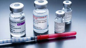 Οι επιστήμονες διερευνούν αν τα εμβόλια Covid αυξάνουν την επίπτωση των αυτοάνοσων