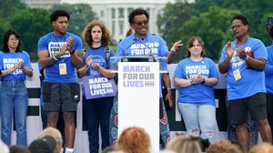 Μετά το μακελειό στο Τέξας, διαδηλώσεις σε όλη τη χώρα για να "σταματήσει η σφαγή" 