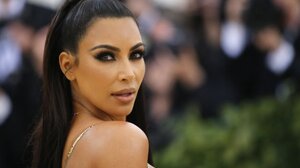 Η Κιμ Καρντάσιαν "έφαγε" πόρτα από το Παλάτι και τους εορτασμούς της βασίλισσας