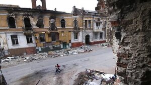  Η Μόσχα θέλει να τελειώσει πρώτη ανοικοδόμηση της Μαριούπολης τον Σεπτέμβριο 