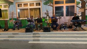 Με μεγάλη επιτυχία πραγματοποιήθηκε η Μουσική Βραδιά Αλληλεγγύης στο Δημοτικό Σχολείο Αγίων Δέκα