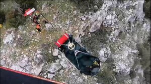 Καρέ-καρέ η διάσωση του τραυματισμένου ορειβάτη