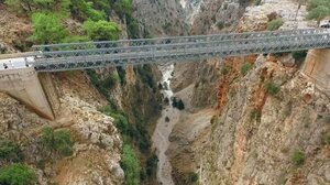 Kυκλοφοριακές ρυθμίσεις στην γέφυρα της Αράδαινας 