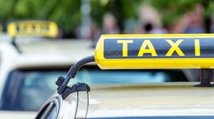 Ταξί: Σε ισχύ τα νέα κόμιστρα - Πώς διαμορφώνονται οι τιμές