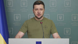 Ζελένσκι: Σφοδρές μάχες γύρω από δύο πόλεις του Ντονμπάς