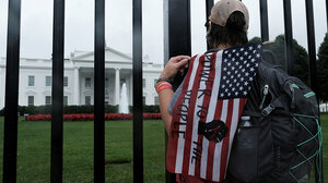 HΠΑ: Μαζική διαδήλωση στον Λευκό Οίκο κατά της απαγόρευσης των αμβλώσεων