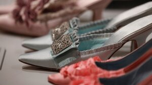 Μόνο αυθεντικά «Manolo Blahnik» στην αγορά της Κίνας