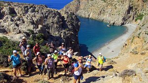 Αψήφησαν ζέστη και πολύωρη διαδρομή και το Αγιοφάραγγο τούς αποζημίωσε!