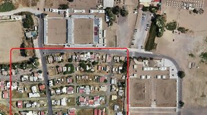 Καρτερός: Από τα «λίγα τροχόσπιτα», στον οικισμό των αυθαιρέτων - Το Airbnb και η αντίστροφη μέτρηση!