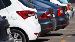 Οι μόνιμοι κάτοικοι του κέντρου, η στάθμευση και η Δημοτική Αστυνομία