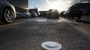 Φυλάς θέση πάρκινγκ στο δρόμο; Αυτό το πρόστιμο θα πληρώσεις!