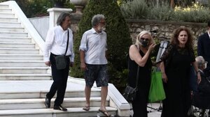 "Ξαναχτύπησε" ο κορυφαίος βιολιστής και ιδρύει το... «κόμμα της Σαγιονάρας» 