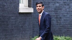 Βρετανία: Ο Ρίσι Σούνακ ανακοίνωσε μείωση φόρου εισοδήματος κατά 20% από το 2029