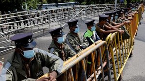 Σρι Λάνκα: Η αντιπολίτευση συντάσσεται πίσω από κοινό υποψήφιο