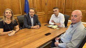 Συνάντηση Δήμα – Καρανίκα: Στο επίκεντρο ο ψηφιακός μετασχηματισμός του εμπορίου