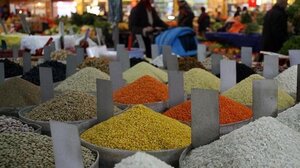 Γιατί πρέπει να μας ανησυχεί περισσότερο η αύξηση στην τιμή των τροφίμων κι όχι στη βενζίνη