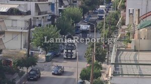 Λαμία: Γάμος με νταλίκες