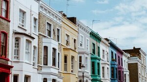 Πάνω από 100 τουρίστες έφτασαν σε σπίτι που είχαν κλείσει μέσω Booking αλλά η ιδιοκτήτρια δεν είχε ιδέα