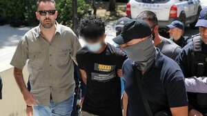 Γυναικοκτονία στο Περιστέρι: Έφτασε στον ανακριτή ο 22χρονος