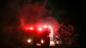 Υπό μερικό έλεγχο η φωτιά στον Κορυδαλλό