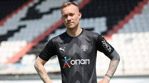 Αντί για τη Eurovision βρέθηκε στον …ΟΦΗ!