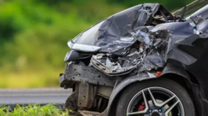 Σοβαρό τροχαίο με τρεις τραυματίες στη Νεάπολη