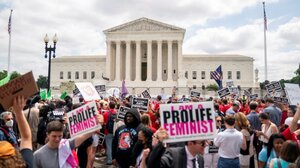 Στη Δυτική Βιρτζίνια υιοθετήθηκε νομοσχέδιο που σχεδόν απαγορεύει τις αμβλώσεις