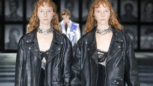 Ο οίκος Gucci έστειλε 68 ζευγάρια διδύμων στην πασαρέλα της Εβδομάδας Μόδας