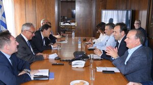 Οι επιπτώσεις της ενεργειακής κρίσης στη σύσκεψη της ηγεσίας του ΥΠΕΣ με την ΚΕΔΕ