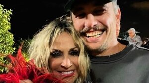 Η σέλφι του Τζέιμς Φράνκο με την Άννα Βίσση